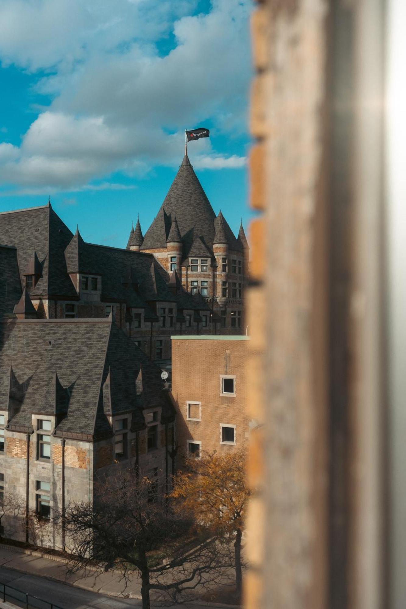 Lift Hotel Монреал Екстериор снимка
