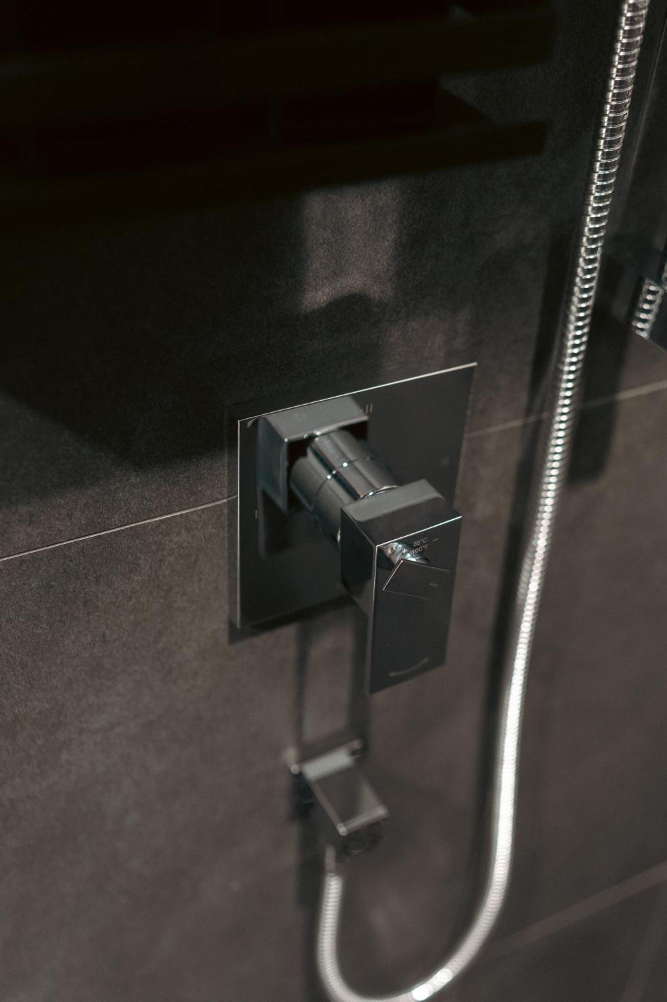 Lift Hotel Монреал Екстериор снимка