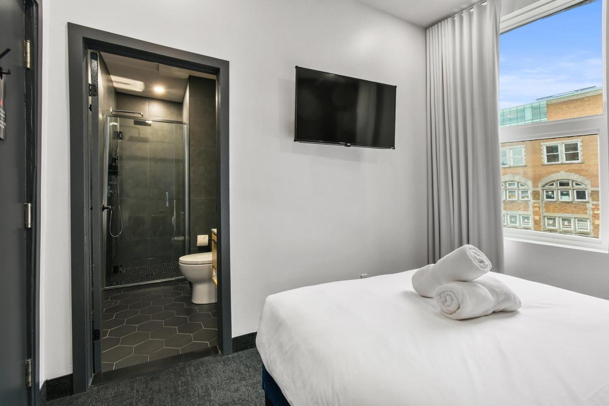 Lift Hotel Монреал Екстериор снимка