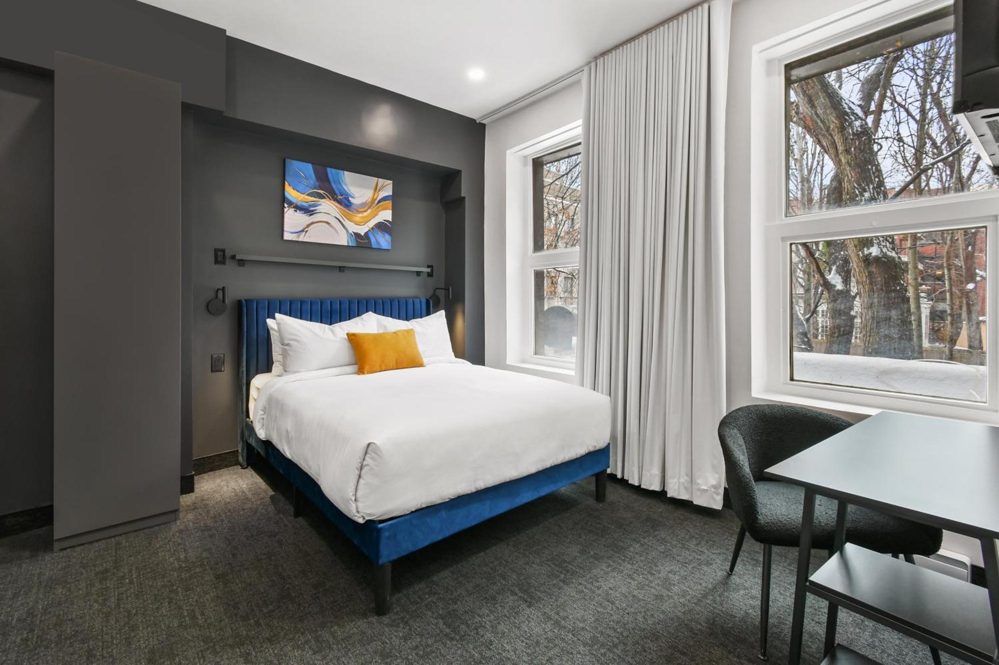 Lift Hotel Монреал Екстериор снимка